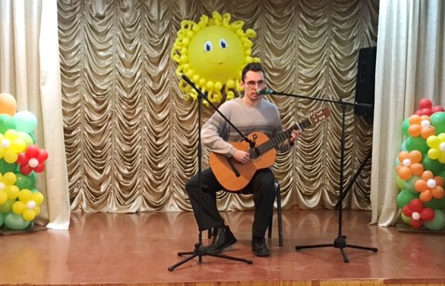 Гончарук Василь співає пісню гурту Indila «Derniere danse»